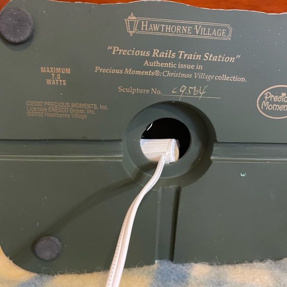 Precious Moments Holiday Hawthorne Village Set of 3! 2002 - Picture 3 of 16